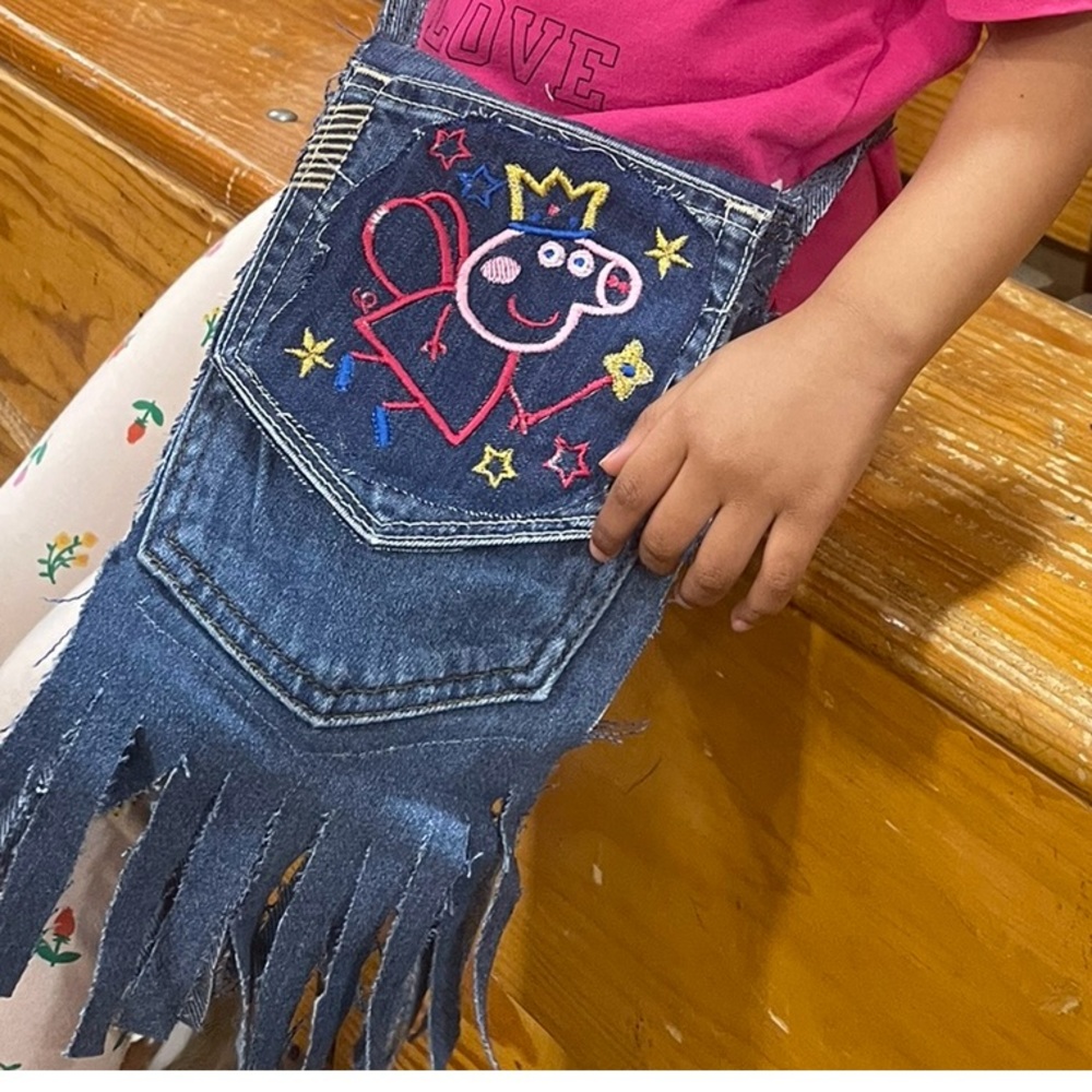 Peppa Pig Purse lil girls purse.   (Smoke Free Home)